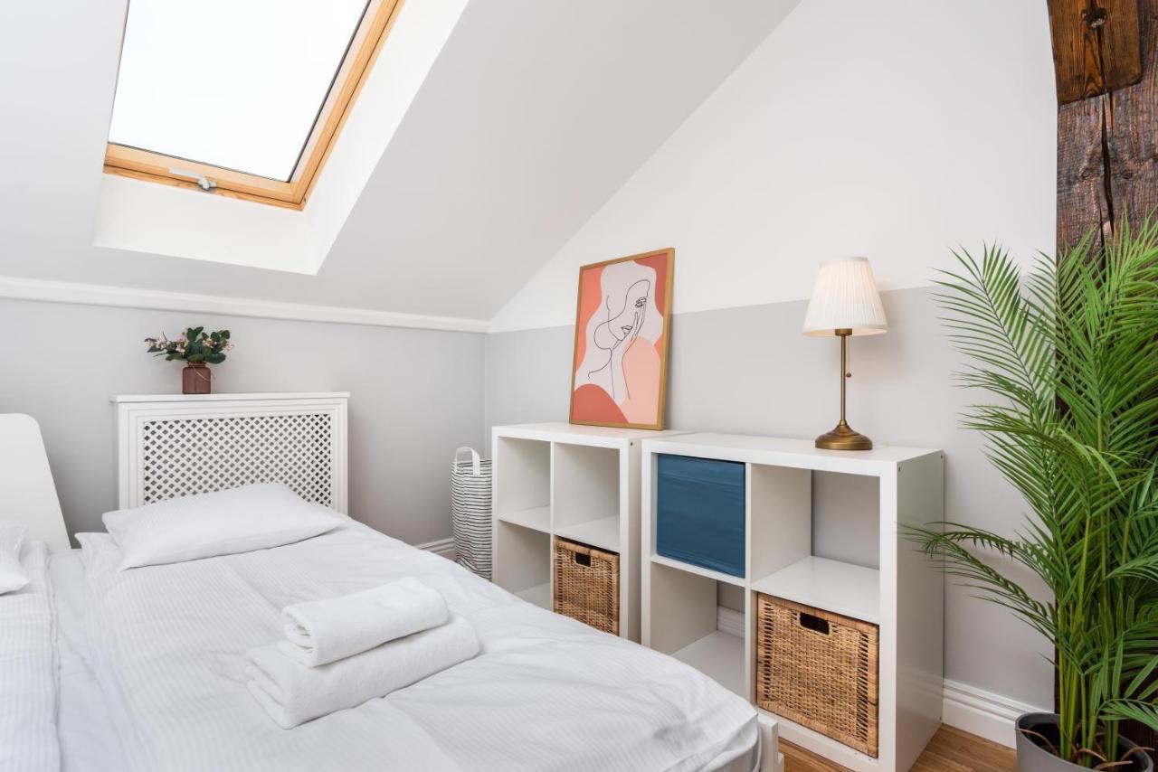 Riverside Premium Class Apartment - By Upstairs Cracovie Extérieur photo